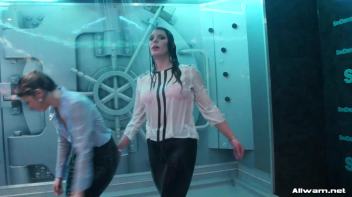 Bloused And Doused Screencap 60 on www.sinx.com