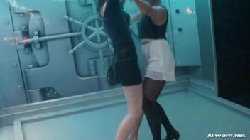 Bloused And Doused Screencap 63 on www.sinx.com