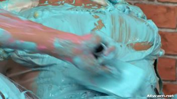 Eurobabe Painting 101 Screencap 85 on www.sinx.com