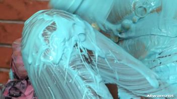 Eurobabe Painting 101 Screencap 86 on www.sinx.com