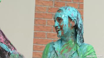 Eurobabe Painting 101 Screencap 101 on www.sinx.com