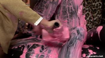 Eurobabe Painting 101 Screencap 21 on www.sinx.com