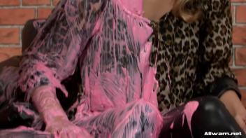 Eurobabe Painting 101 Screencap 22 on www.sinx.com