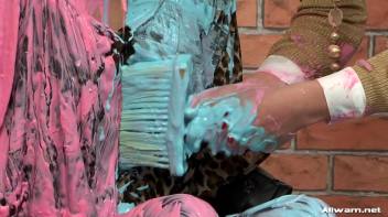 Eurobabe Painting 101 Screencap 42 on www.sinx.com