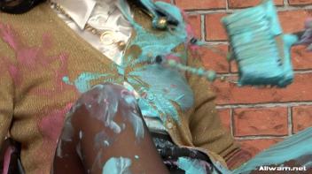 Eurobabe Painting 101 Screencap 64 on www.sinx.com