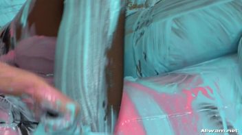 Eurobabe Painting 101 Screencap 78 on www.sinx.com