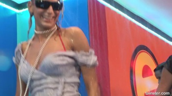 Bikini Beach Balls Part 1 - Cam 4 Screencap 56 on www.sinx.com