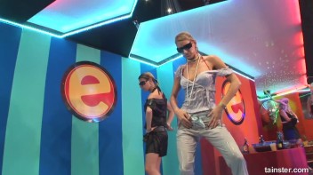 Bikini Beach Balls Part 1 - Cam 4 Screencap 76 on www.sinx.com