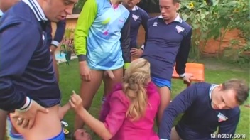 Sabrina White Gets Wet Screencap 61 on www.sinx.com