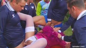 Sabrina White Gets Wet Screencap 11 on www.sinx.com