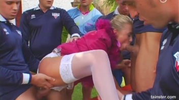 Sabrina White Gets Wet Screencap 44 on www.sinx.com