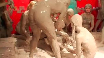 Teeny Bikinis In The Mud Pit Screencap 86 on www.sinx.com