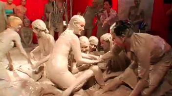 Teeny Bikinis In The Mud Pit Screencap 96 on www.sinx.com