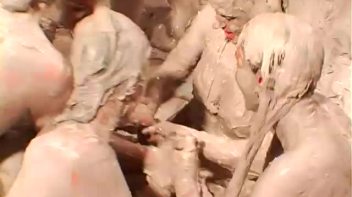 Teeny Bikinis In The Mud Pit Screencap 103 on www.sinx.com