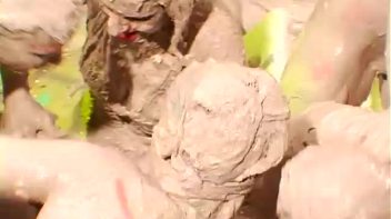 Teeny Bikinis In The Mud Pit Screencap 105 on www.sinx.com