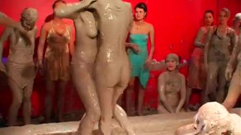 Teeny Bikinis In The Mud Pit Screencap 106 on www.sinx.com