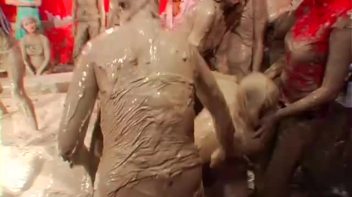 Teeny Bikinis In The Mud Pit Screencap 109 on www.sinx.com