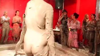 Teeny Bikinis In The Mud Pit Screencap 117 on www.sinx.com