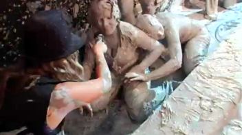 Teeny Bikinis In The Mud Pit Screencap 24 on www.sinx.com