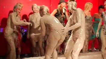 Teeny Bikinis In The Mud Pit Screencap 27 on www.sinx.com