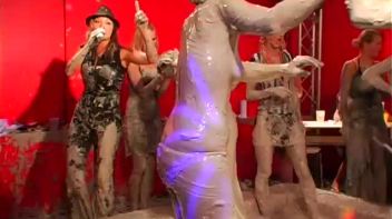 Teeny Bikinis In The Mud Pit Screencap 35 on www.sinx.com