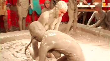 Teeny Bikinis In The Mud Pit Screencap 82 on www.sinx.com