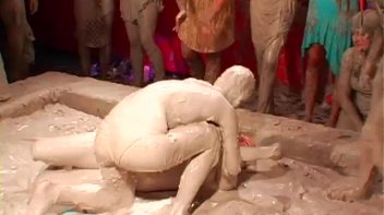 Teeny Bikinis In The Mud Pit Screencap 83 on www.sinx.com