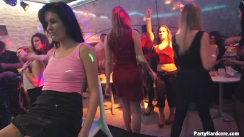 Party Hardcore Gone Crazy Vol. 32 Part 5 - Cam 3 Screencap 95 on www.sinx.com