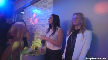 Party Hardcore Gone Crazy Vol. 32 Part 5 - Cam 3 Screencap 27 on www.sinx.com