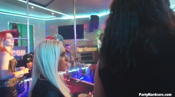Party Hardcore Gone Crazy Vol. 32 Part 5 - Cam 3 Screencap 38 on www.sinx.com