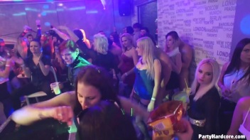 Party Hardcore Gone Crazy Vol. 32 Part 5 - Cam 3 Screencap 55 on www.sinx.com