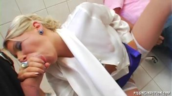 Juicy Wet Snatch Gets Even Wetter! Screencap 22 on www.sinx.com