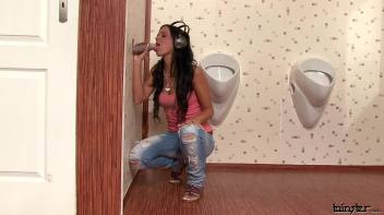 The Music of Facials Screencap 12 on www.sinx.com