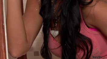 The Music of Facials Screencap 26 on www.sinx.com