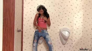 The Music of Facials Screencap 42 on www.sinx.com