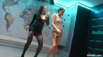 Sweet amateur honeys go wet Screencap 20 on www.sinx.com