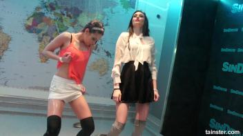 Sweet amateur honeys go wet Screencap 47 on www.sinx.com