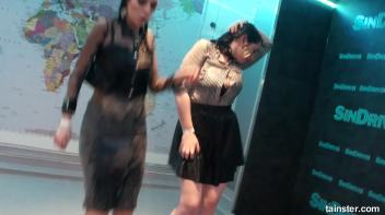 Sweet amateur honeys go wet Screencap 60 on www.sinx.com
