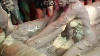 Mudslinging Eurobabes Screencap 81 on www.sinx.com